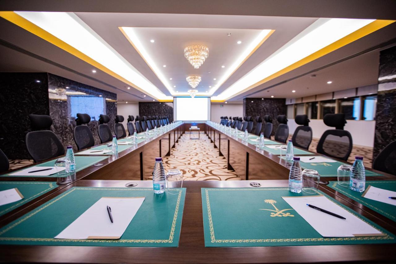 Le Park Concord Hotel Najran Esterno foto